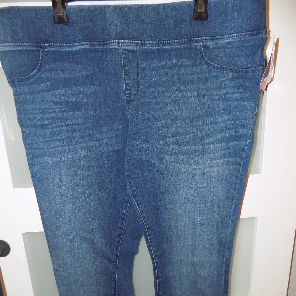 Isabel Maternity by Ingrid & Isabel Post Pregnancy Maternity Jeans Size 16 Women